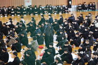 表彰を受ける生徒